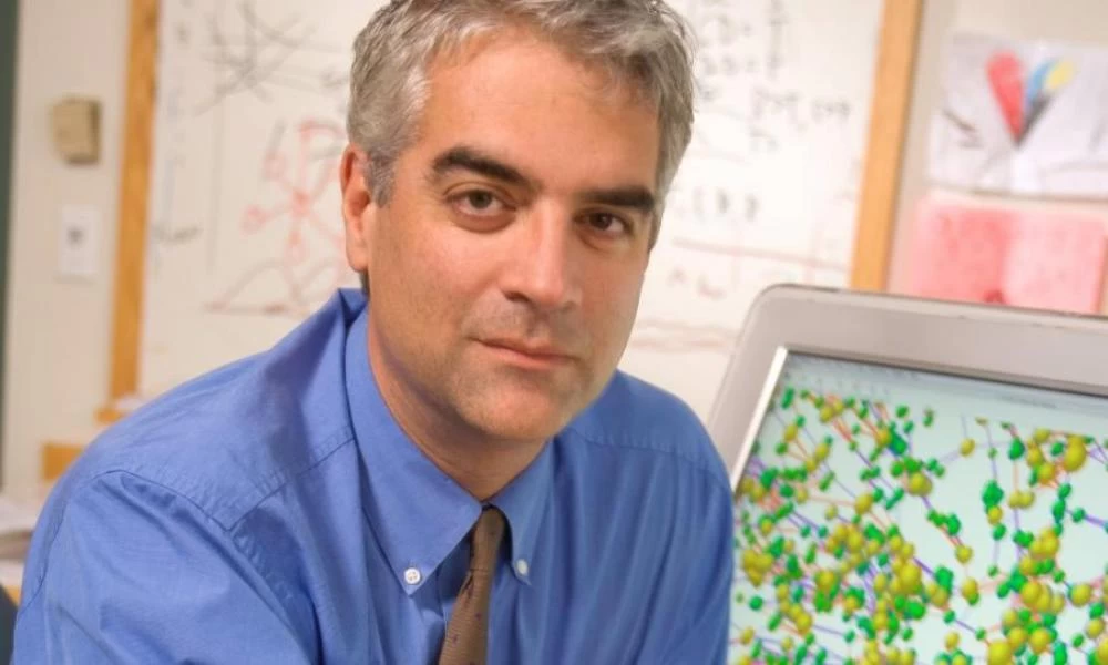 Κορωνοϊός: Έκκληση καθηγητή του Γέιλ στους Έλληνες - «Δεν θέλω να κλάψω τη Ρωμιοσύνη»